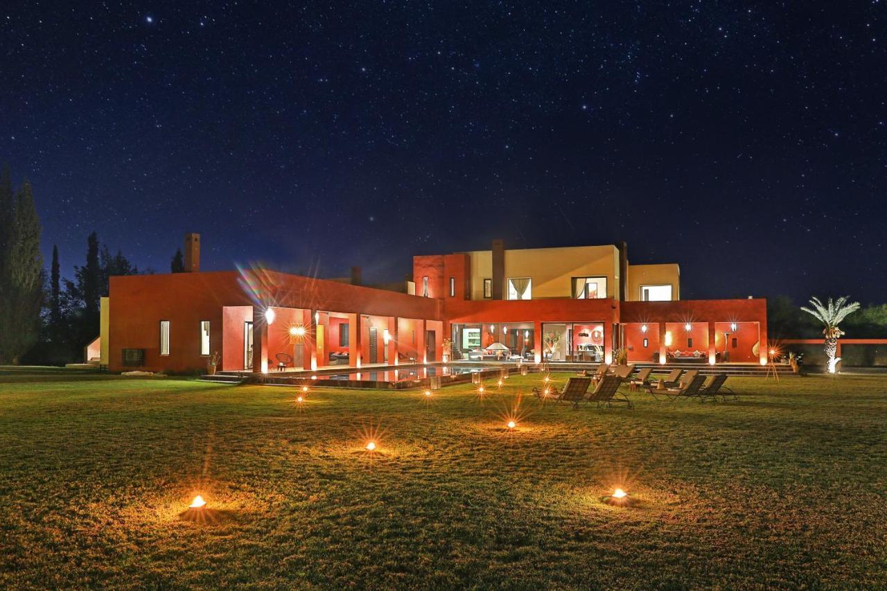 Dar Noujoum Hotel Ait Bou Zguia ภายนอก รูปภาพ